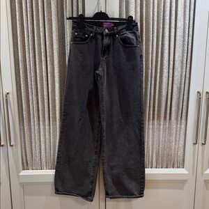 EDIKTED Gray Wide-Leg Jeans
